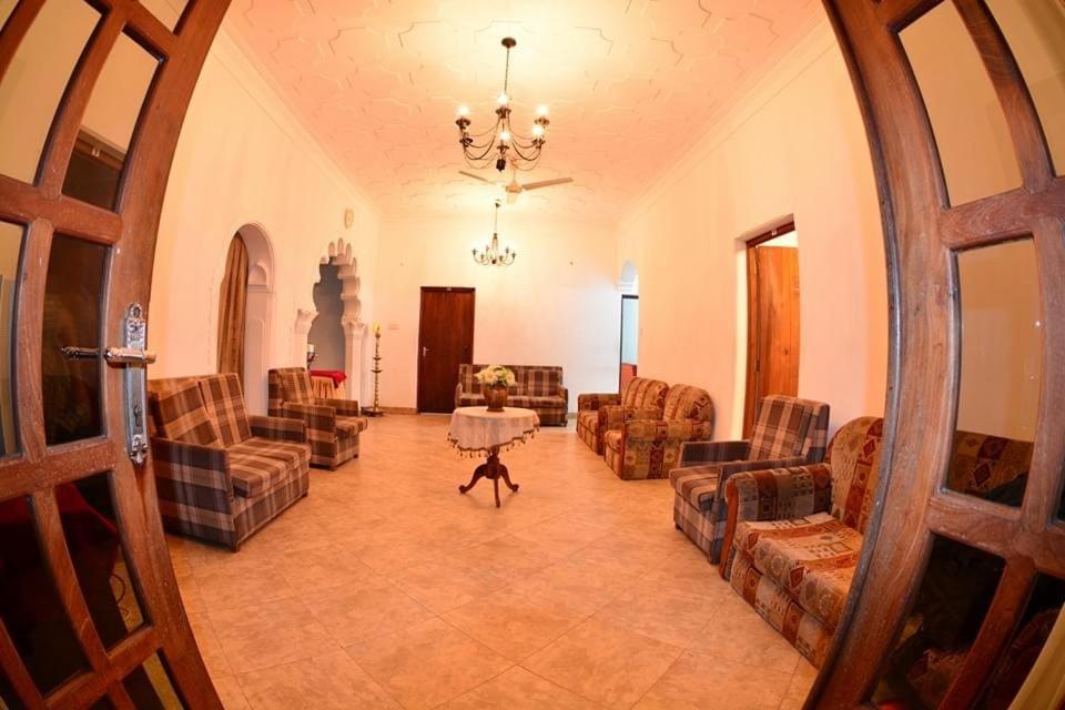 Suisse Villa Kandy Eksteriør bilde