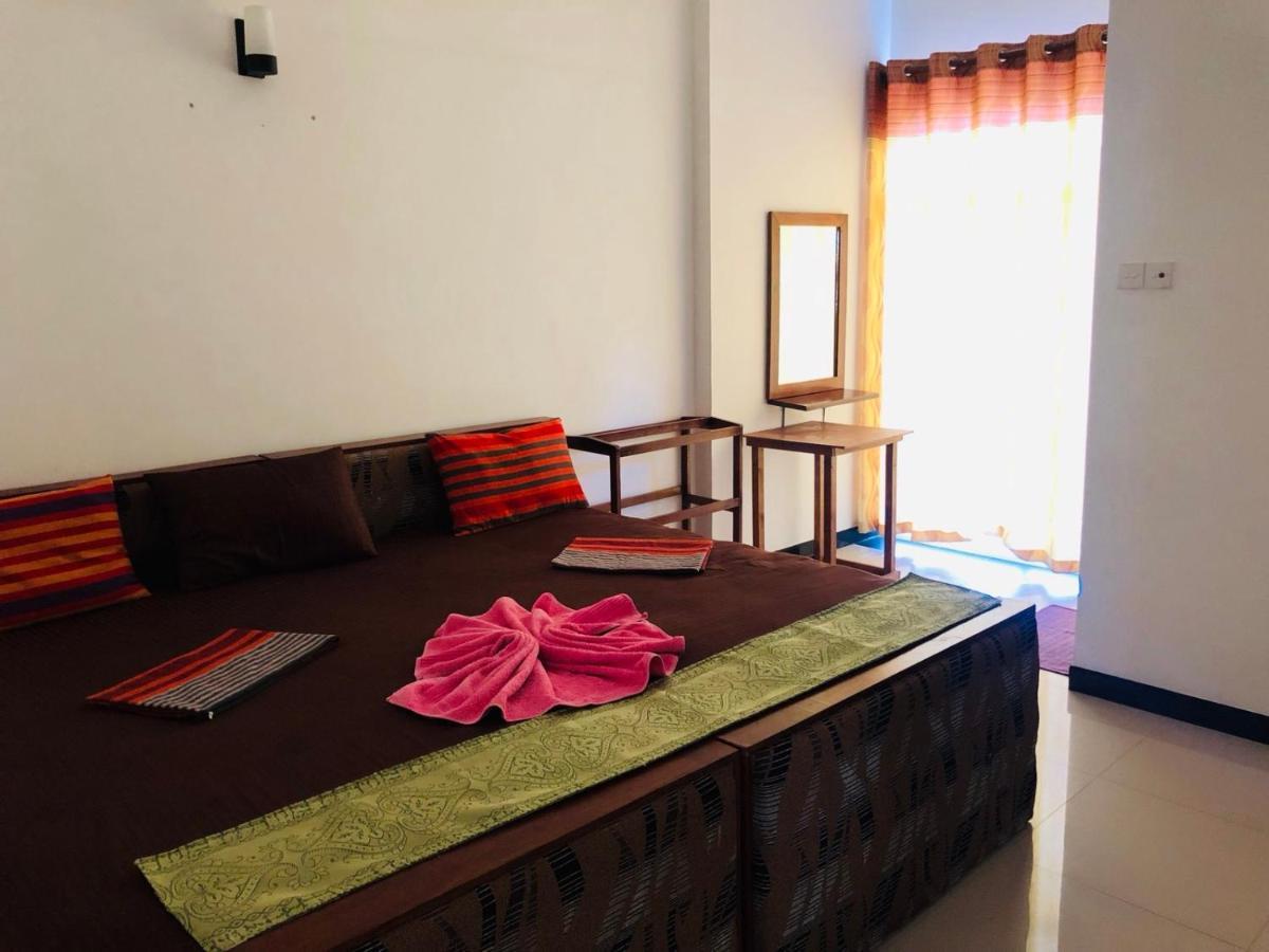 Suisse Villa Kandy Eksteriør bilde