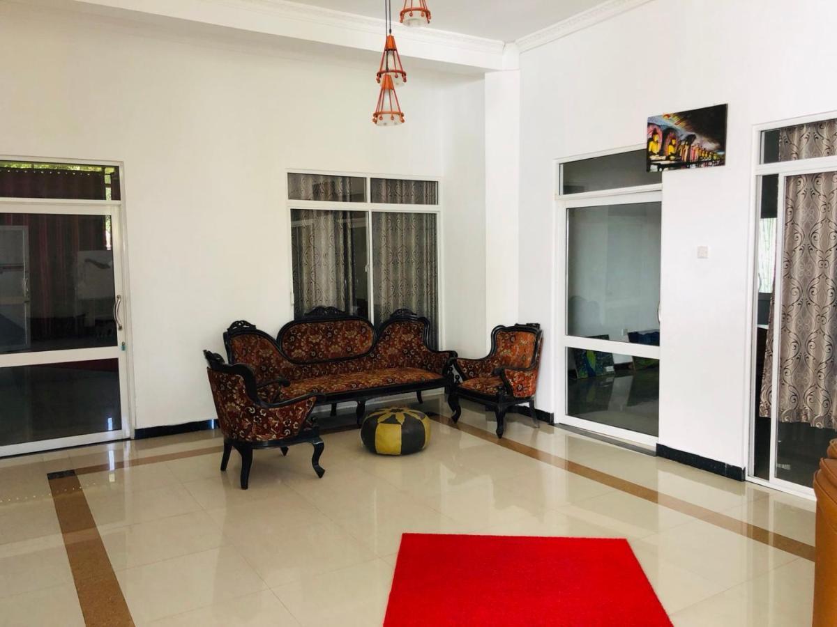 Suisse Villa Kandy Eksteriør bilde