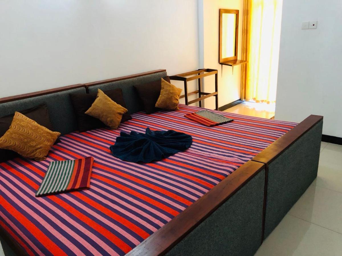 Suisse Villa Kandy Eksteriør bilde